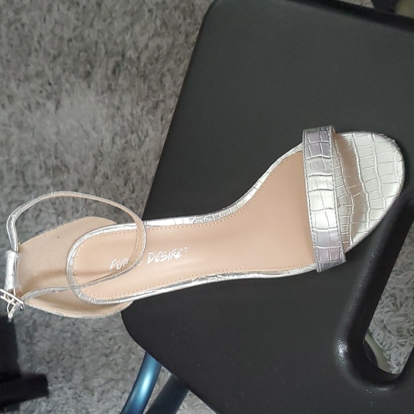 Wedged Sandals - Picture 2 of 8